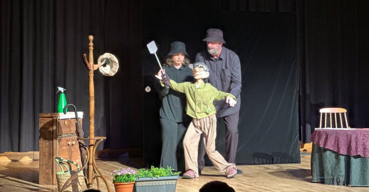 M�s de 2.000 xiquets i xiquetes gaudeixen del teatre amb 