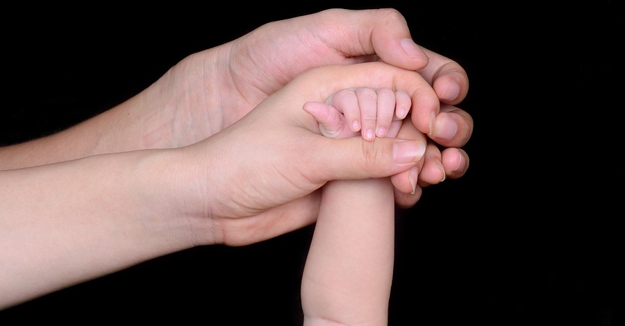 Dinmica en familia. Abraades i caricies. Per famlies amb infants de 0 a 6 anys