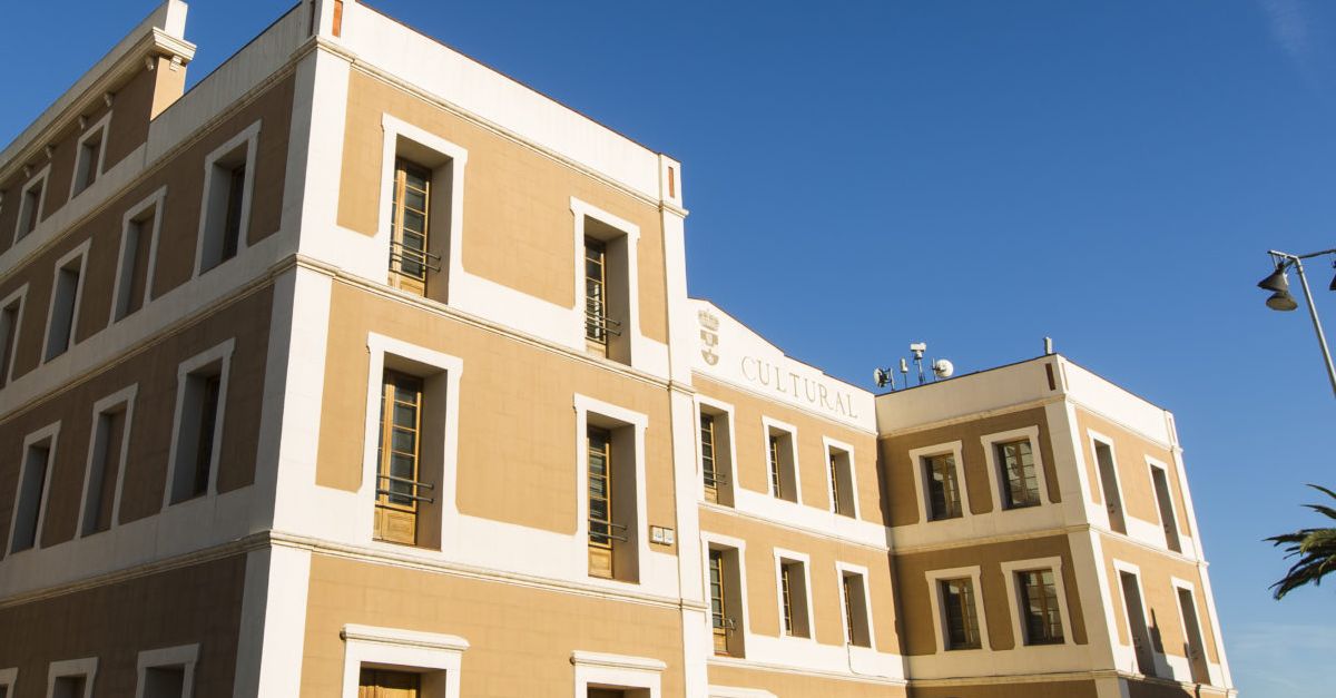 Presentaci del llibre dinvestigaci histrica "El bombardeo del Templo del Pilar"