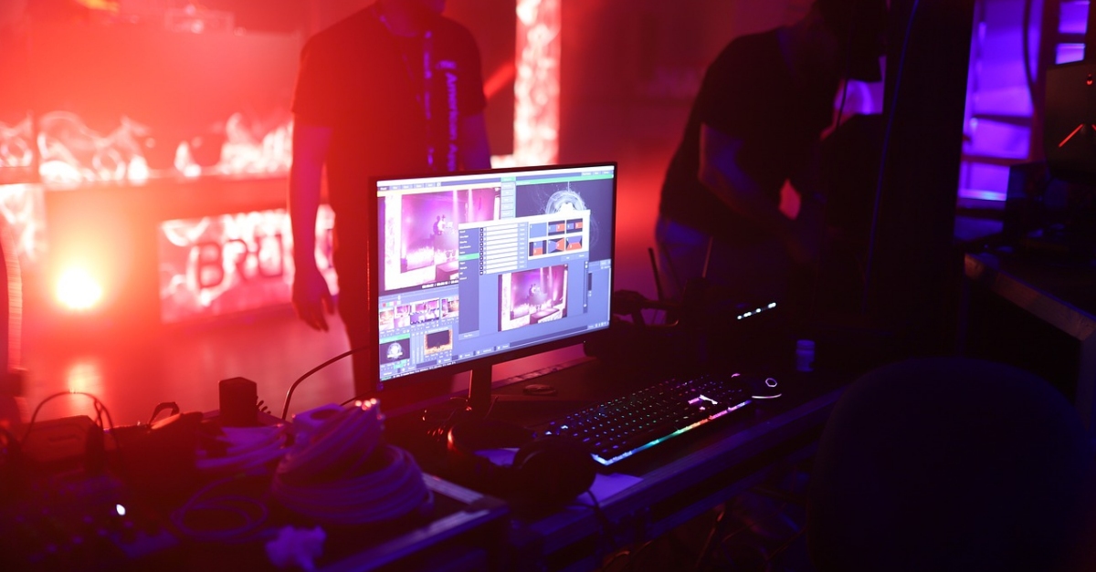 Ajut per als professionals t�cnics i docents de les arts esc�niques, visuals i la m�sica