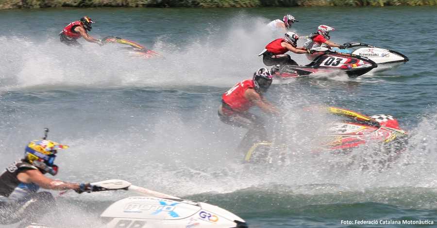 Amposta acull la sisena regata del Campionat de Catalunya de motos aqu�tiques