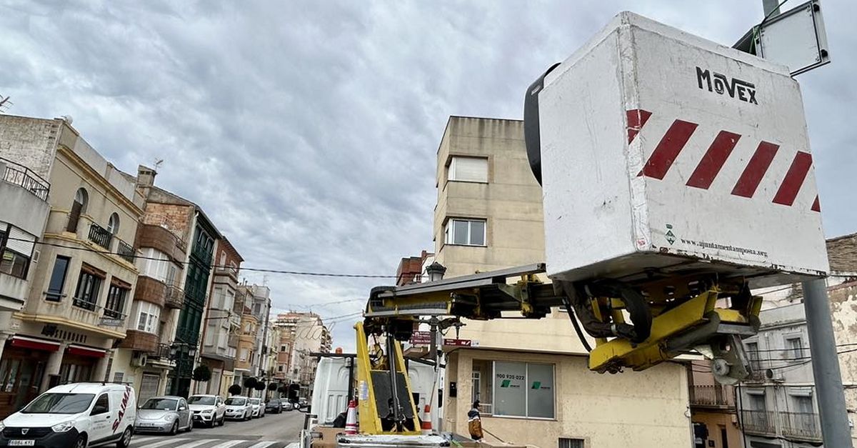 Amposta instal�la les dues primeres c�meres de videovigil�ncia als accessos del municipi