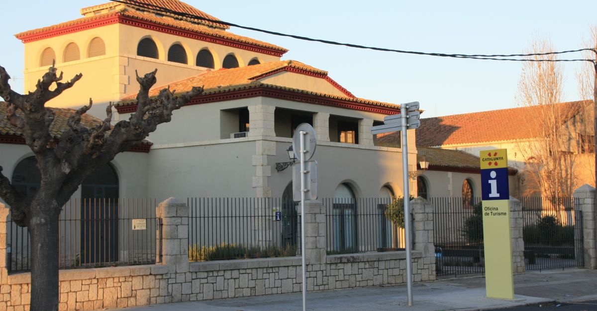La Biblioteca Sebasti� Juan Arb� reobre a l�Oficina de Turisme d�Amposta