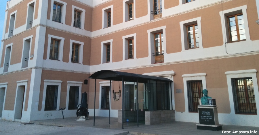 La Borsa de Treball de l�Ajuntament es trasllada als baixos de la Biblioteca