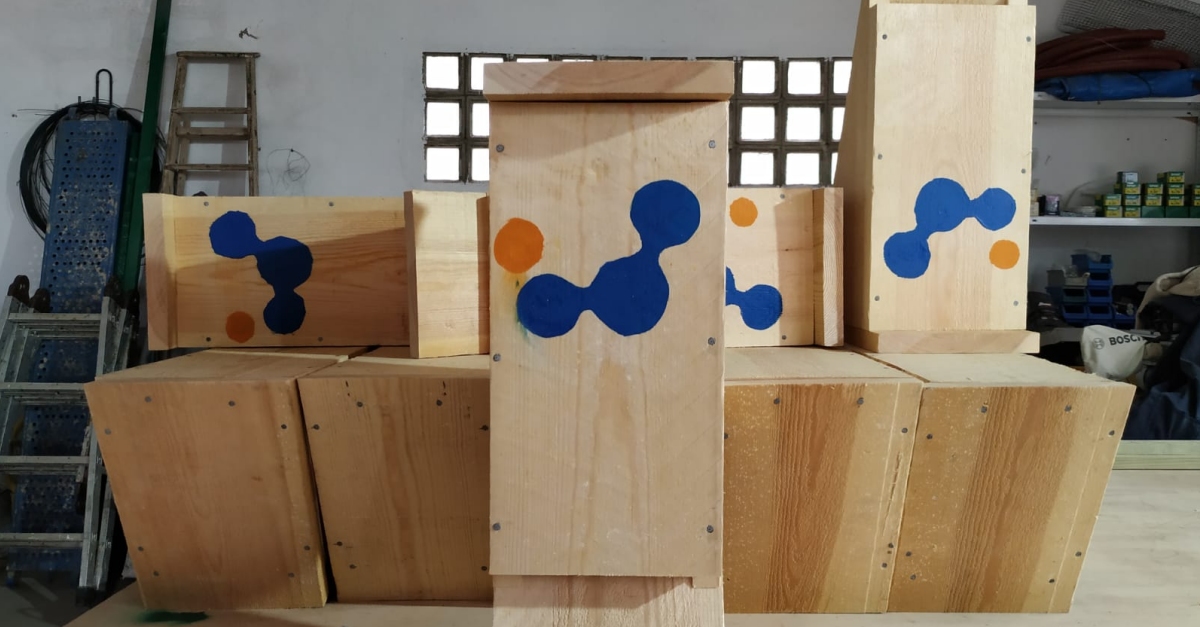 El Servei Prelaboral de la Fundaci� Pere Mata construeix caixes per a ratspenats