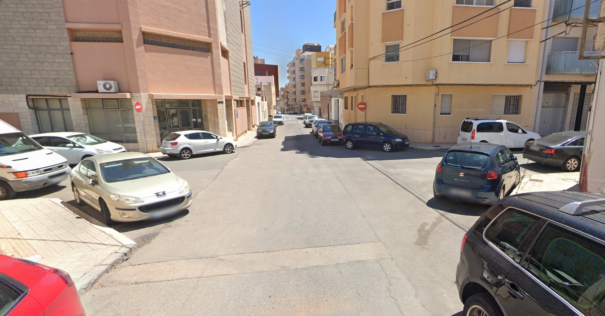 La Policia local dAmposta engega una campanya per detectar infraccions de trnsit.