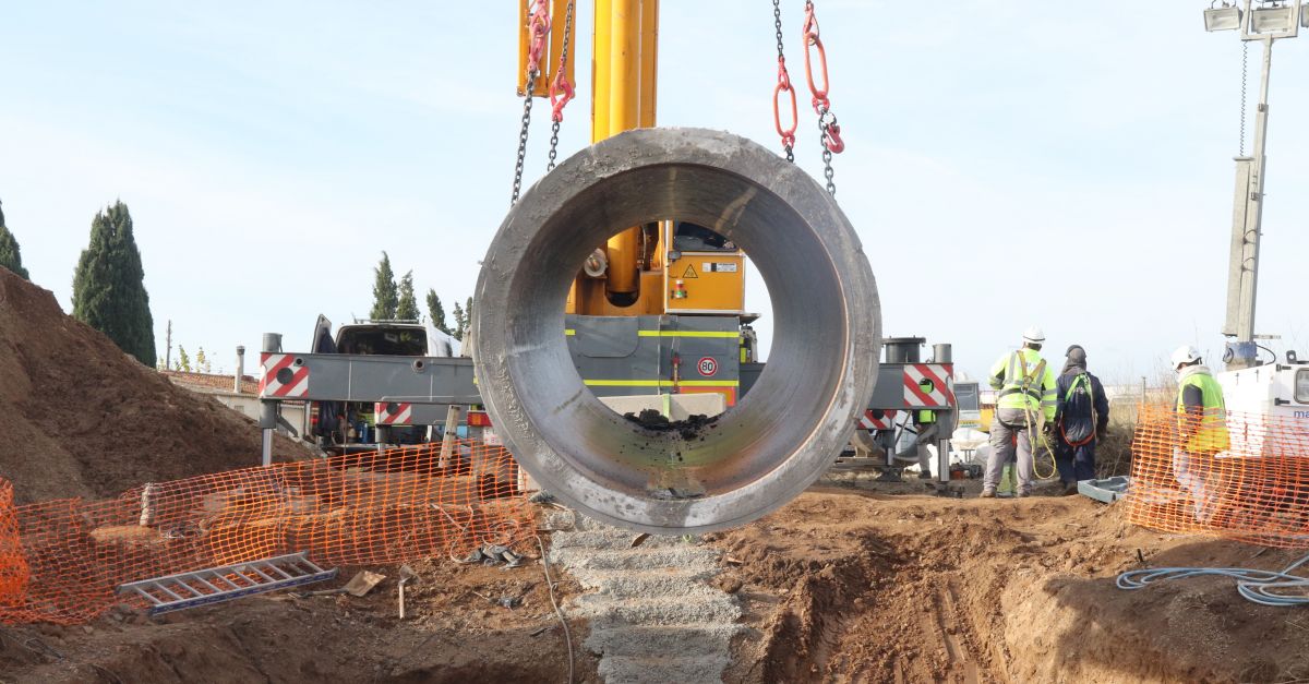 Govern i PDE recorden que el territori �no �s amo� de l&rsquo;aigua del CAT que podria enviar-se en vaixells a Barcelona
