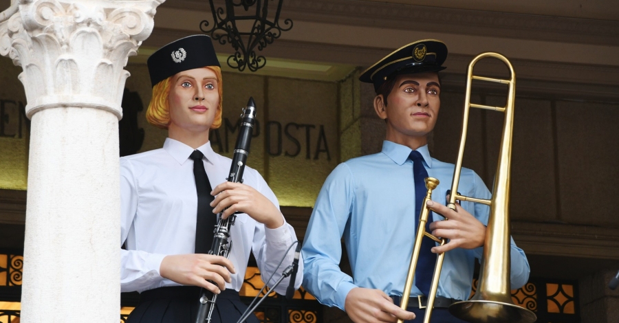 Roc de la Fila i Cec�lia de la Lira, els noms dels dos nous gegants