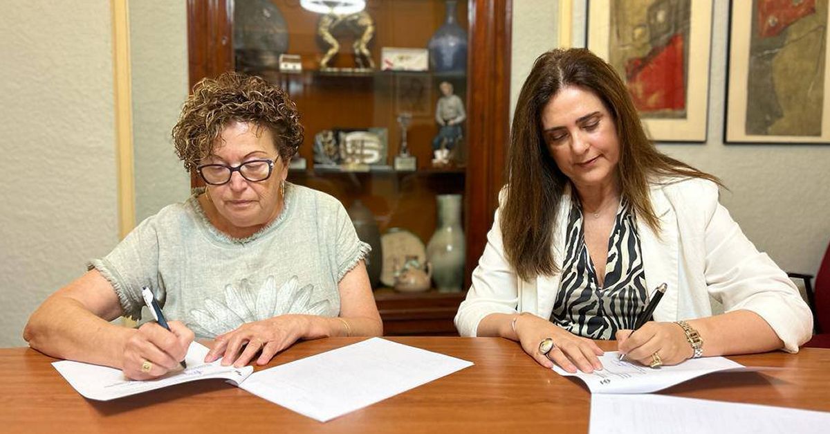 La Defensora de la Ciutadania d&rsquo;Amposta i Agbar signen un conveni per millorar l�atenci� a la ciutadania