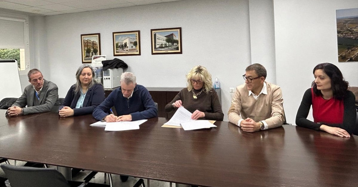 L�Hospital Comarcal d�Amposta i Apasa s�alien per una atenci� sanit�ria m�s humana i adaptada