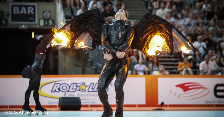 El Club Pat� l�Aldea, campi� del m�n de grups de xou petits de patinatge art�stic