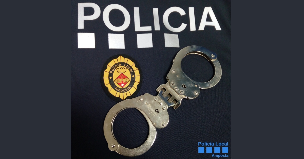 Detenen un home despr�s de perseguir-lo per terrats d�Amposta