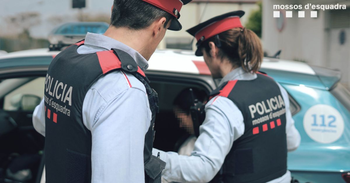 Detingut a Amposta el lladre d&rsquo;una furgoneta que va provocar un accident al centre de Tortosa quan fugia