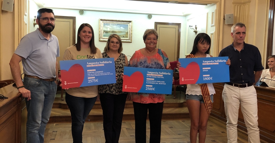 Fem Festa, AONA i Lo Riu Sona entreguen m�s de 6.000 euros a tres entitats socials del territori