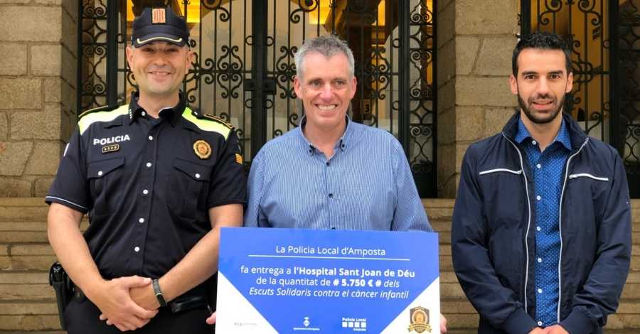 La Policia Local d�Amposta recapta 5.750 euros per a l�Hospital Sant Joan de D�u dins a campanya #pelsvalents