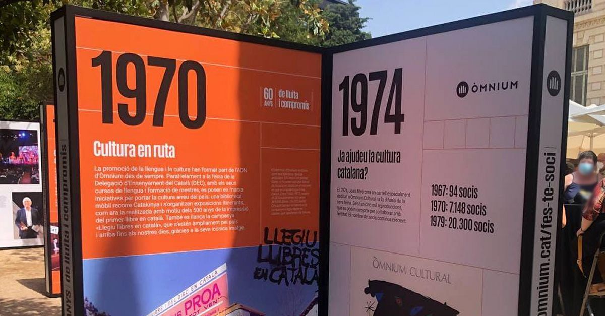 L�exposici� �60 anys d��mnium Cultural� arriba a Amposta