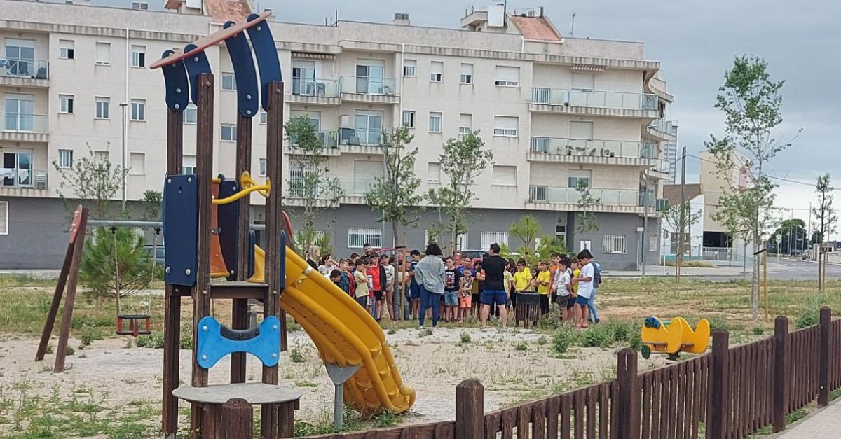 La festa de l�arbre del 2022 planta 55 arbres a l�avinguda Generalitat