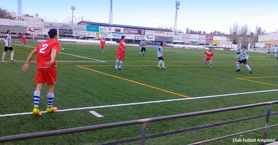  El CF. Amposta aconsegueix l�empat en temps afegit i d�aquesta manera continua invicte al municipal ampost�