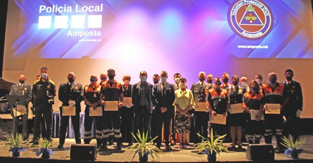 Amposta homenatja la Policia Local i Protecci� Civil