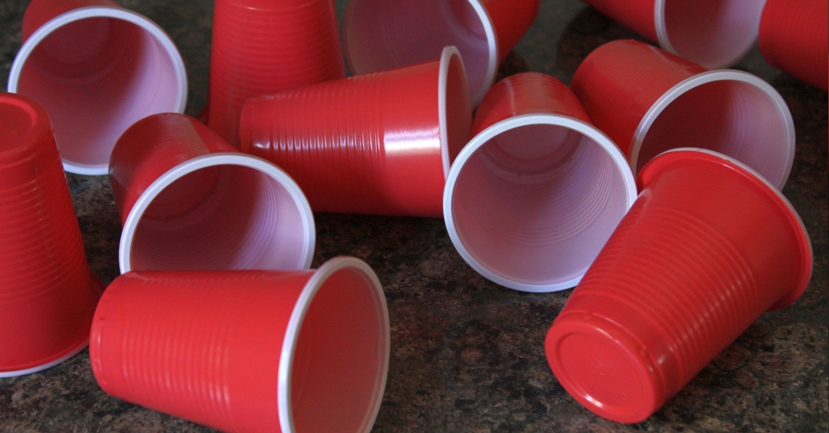 Acci� Clim�tica prepara una llei per restringir els envasos de pl�stic i promoure els retornables