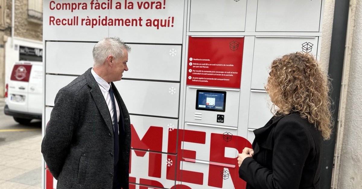 Mercat Municipal d’Amposta es modernitza amb guixetes refrigerades i repartiment en bicicleta