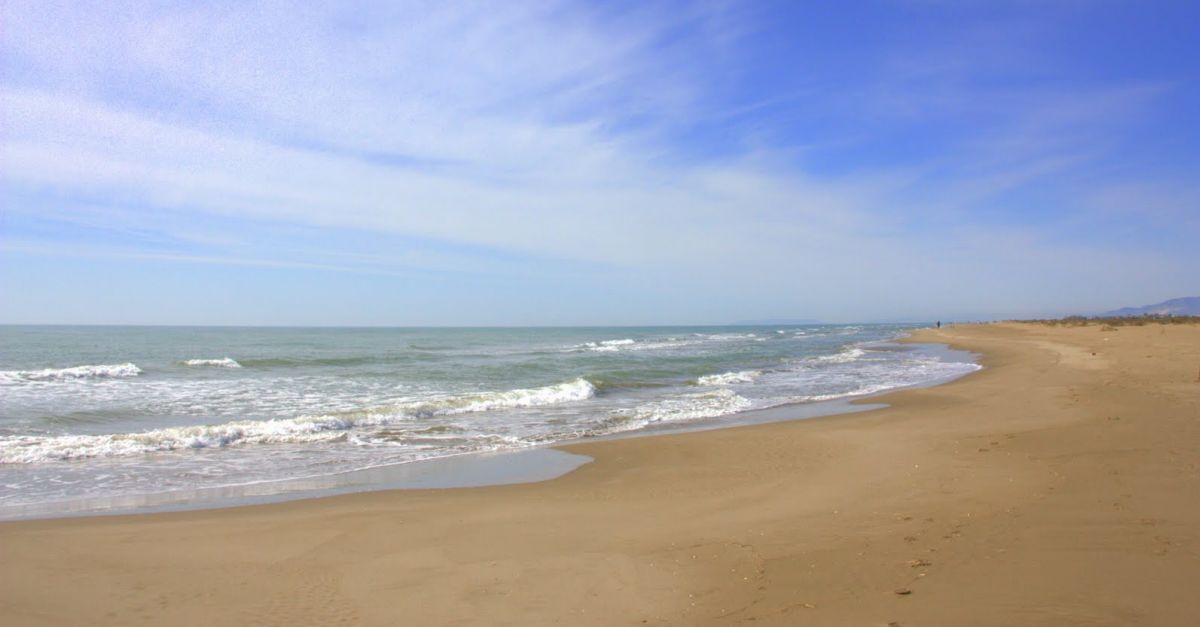 Un home, ferit de gravetat en caure-li un llamp en una platja del delta de l&rsquo;Ebre