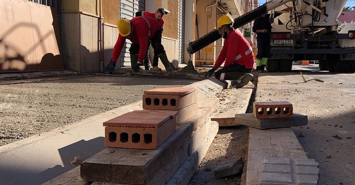 L&rsquo;Ajuntament d&rsquo;Amposta impulsa obres de millora de la via p�blica per valor de 4,67 MEUR entre l&rsquo;any passat i enguany