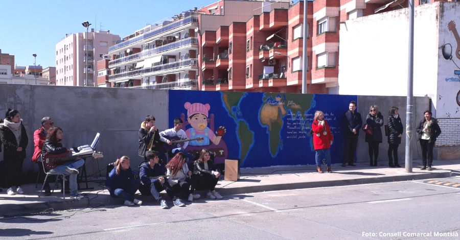 Inaugurat un mural per la igualtat de g�nere