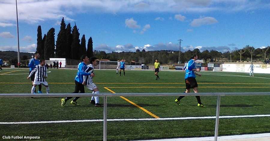 El CF. Amposta s�emporta els tres punts del camp del Baix Gai�