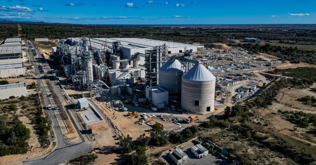 Kronospan adquireix 26 hect�rees de terreny a l&rsquo;Aldea, al pol�gon Catalunya sud