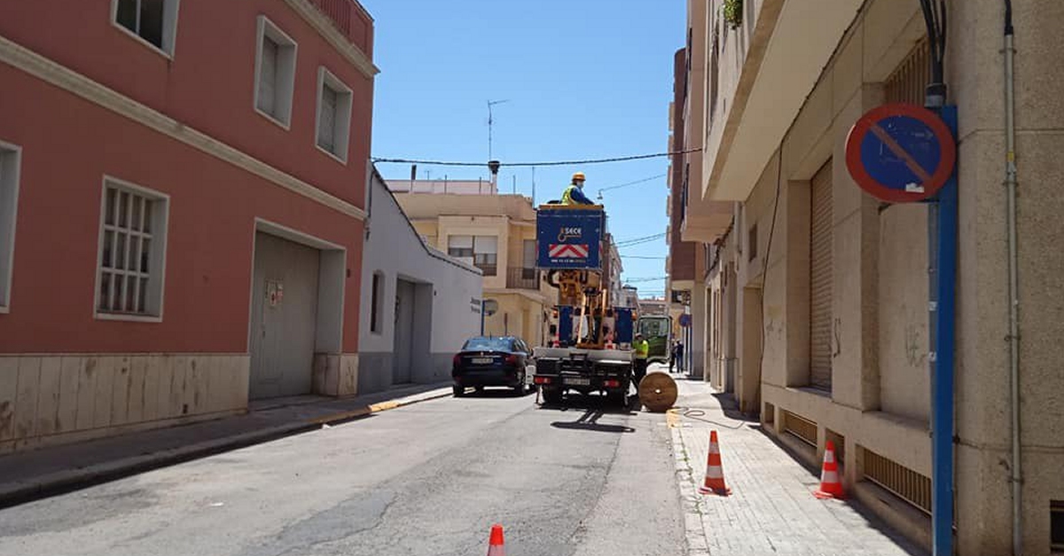 Es licita l�ultima fase de renovaci� de l�enllumenat d�Amposta