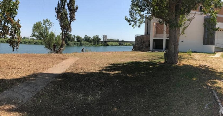 Neteja i sanejament del rac� Agust� Miralles