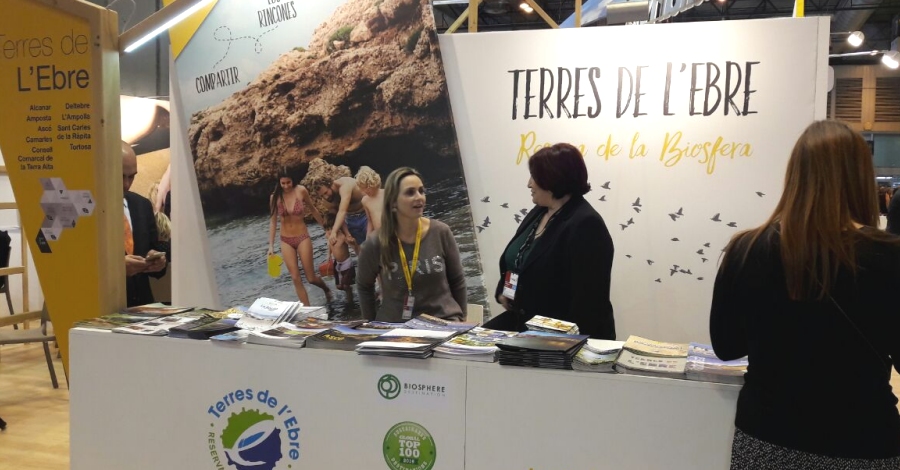 Amposta presenta nou cat�leg tur�stic a Fitur