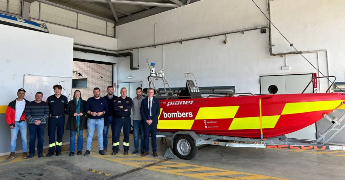 Els Bombers d�Amposta estrenen una embarcaci� de rescat finan�ada per l�Ajuntament i la Diputaci� de Tarragona