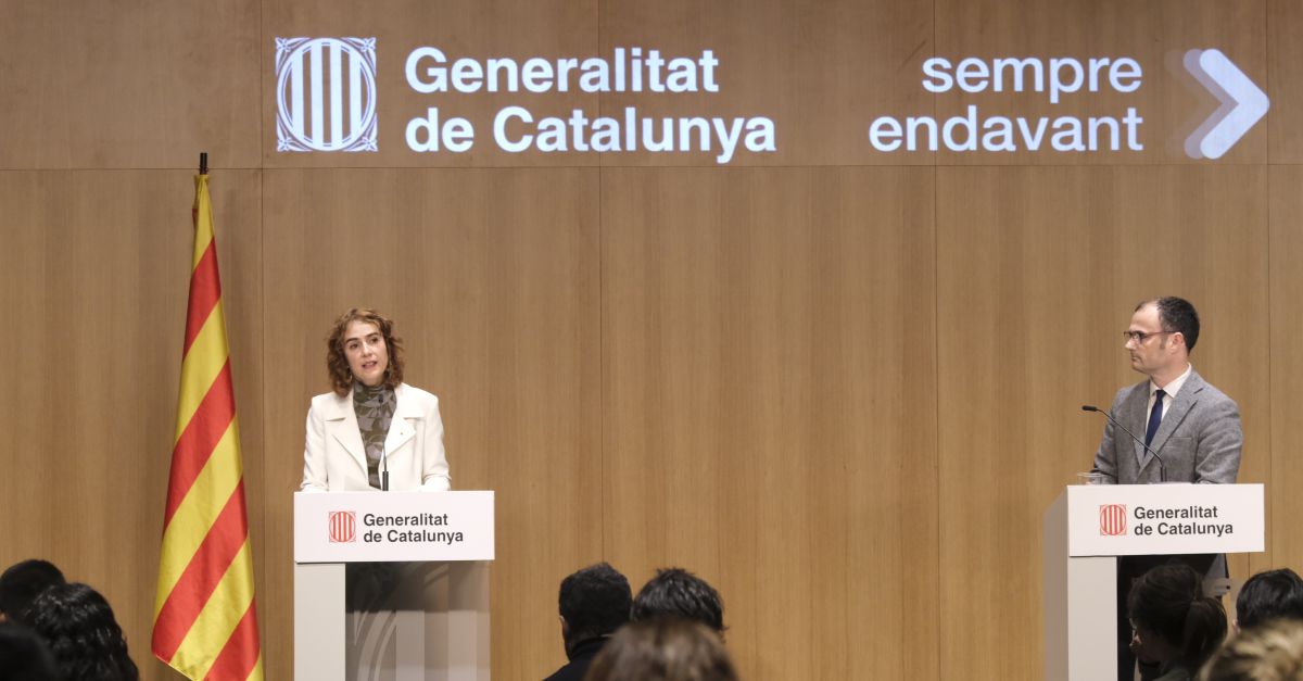 La nova llei de mem�ria democr�tica obligar� a retirar els s�mbols franquistes de l�espai p�blic en un termini m�xim de dos anys