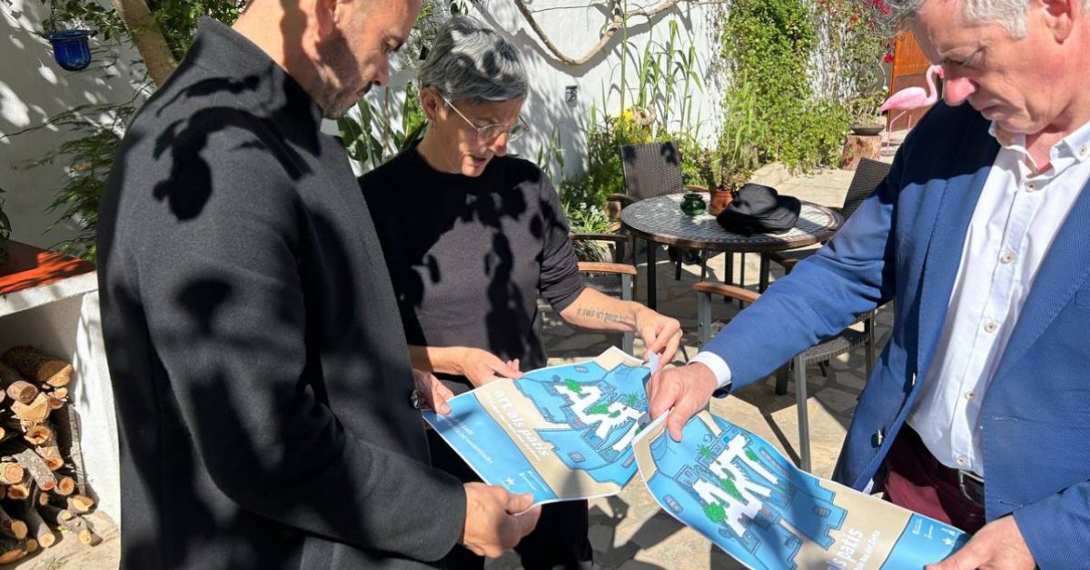 Art als patis torna amb una jornada que clour� amb un espectacle de dansa i llum al campanar del Poble Nou del Delta