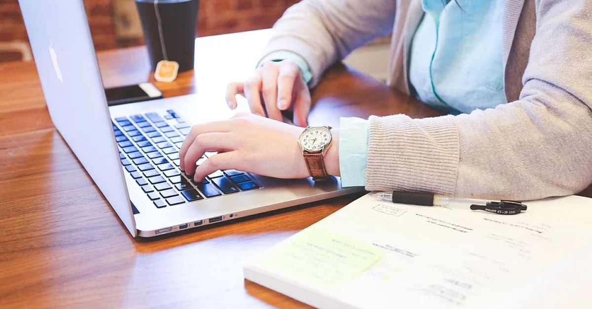 Oberta la convocat�ria per als ajuts a estudis superiors del curs 20/21