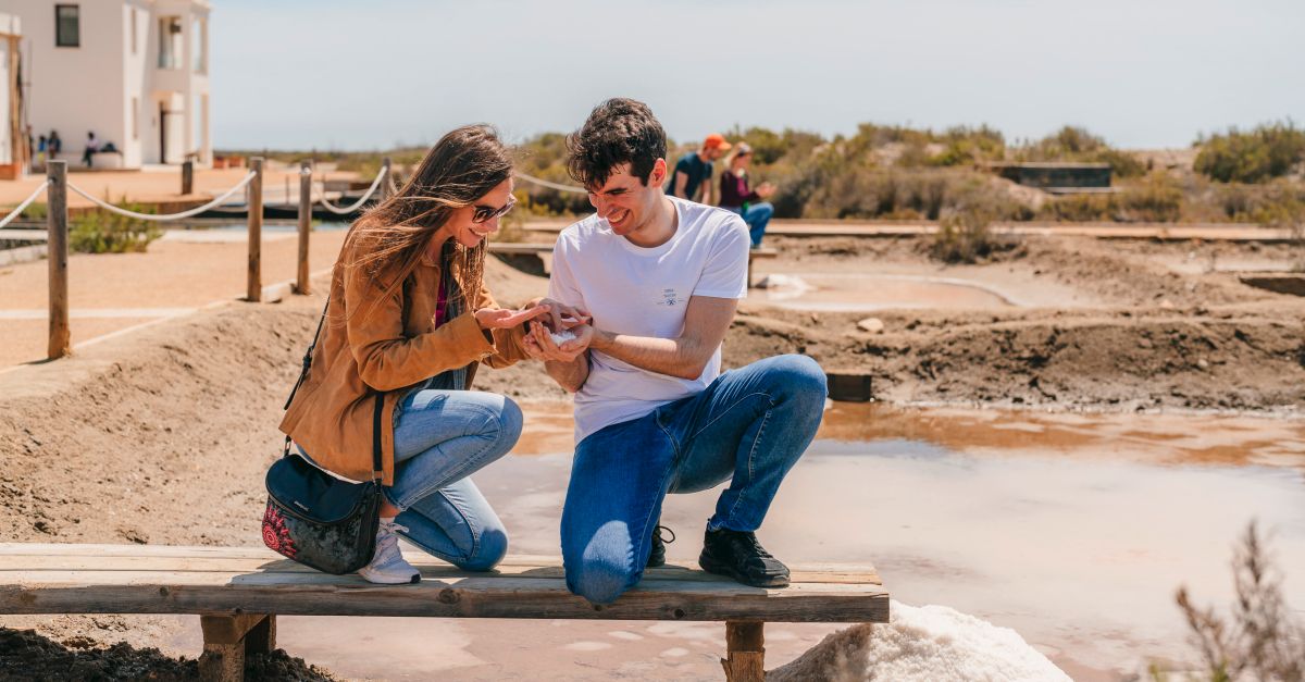 Aquesta tardor, visita i gaudeix de les activitats de MnNatura Delta de lEbre amb descompte