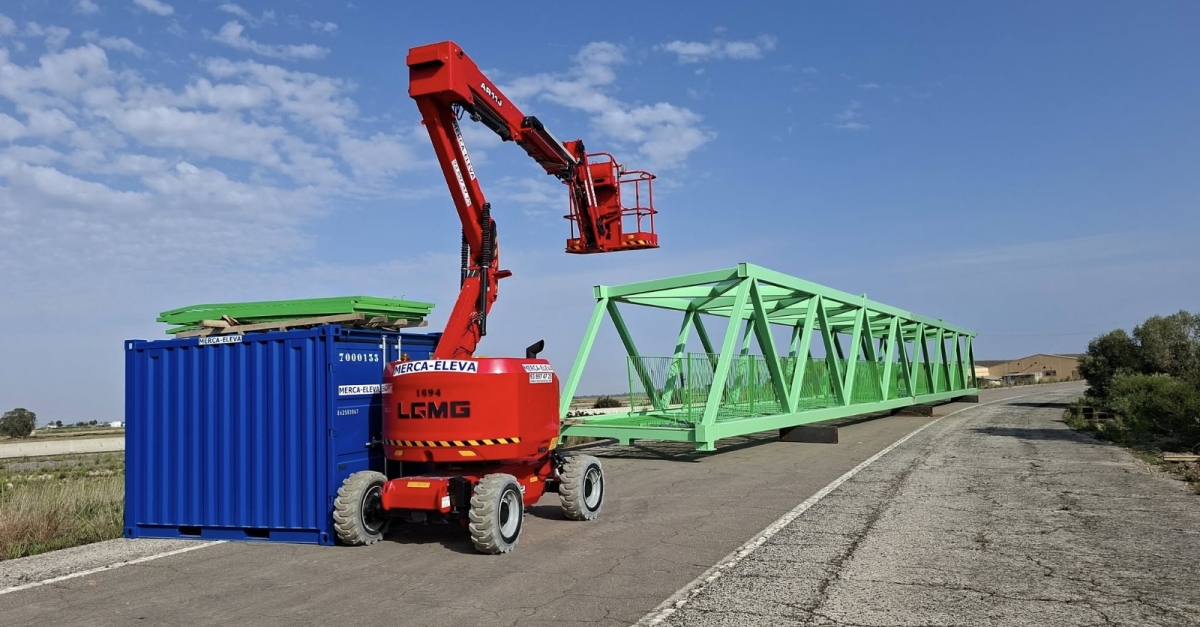 La installaci de la passarella de la Via Verda de la Val de Zafn sobre lAP-7 i la C-12 a Amposta provocar talls de trnsit aquest cap de setmana