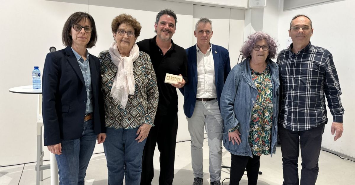 Una obra teatral entre la batalla de l�Ebre i la transici�, 17� Premi Literari de Teatre �La Carrova�