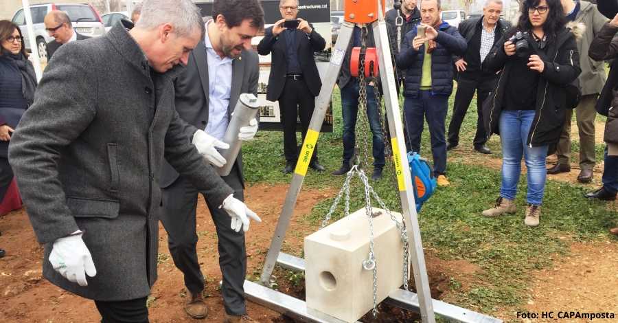 Aquest dijous s�ha col�locat la primera pedra del nou CAP d�Amposta