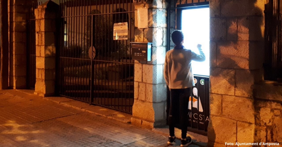 L�Oficina de Turisme d�Amposta estrena un t�tem interactiu