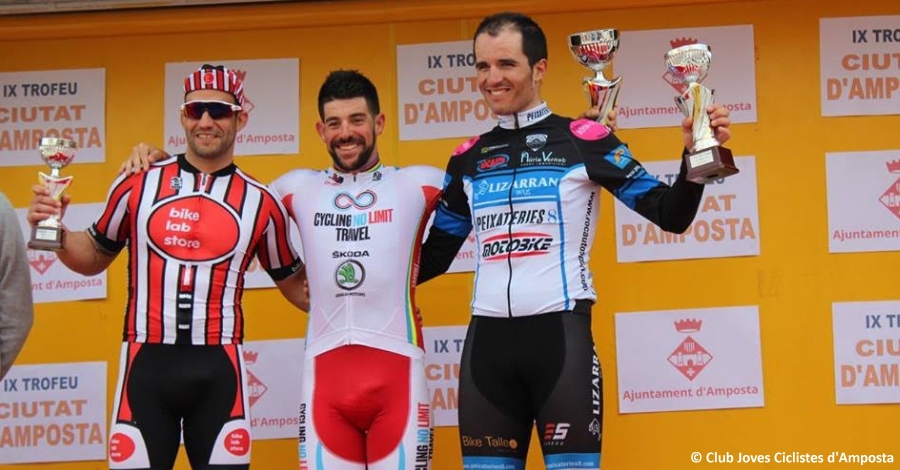 Joan Font s�imposa a la novena edici� del Trofeu Ciutat d�Amposta de ciclisme
