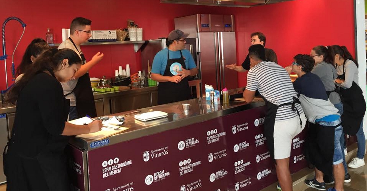 Visita al Mercat Municipal de Vinar�s per con�ixer el model de dinamitzaci� i la gesti� dels residus